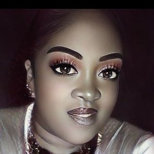 Meet your Posher, Kendra